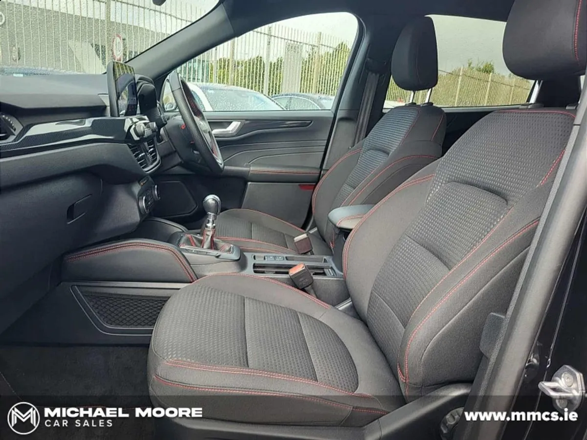 Ford Kuga St-line 1.5d Ecoblue 120BH5 5DR - Image 4