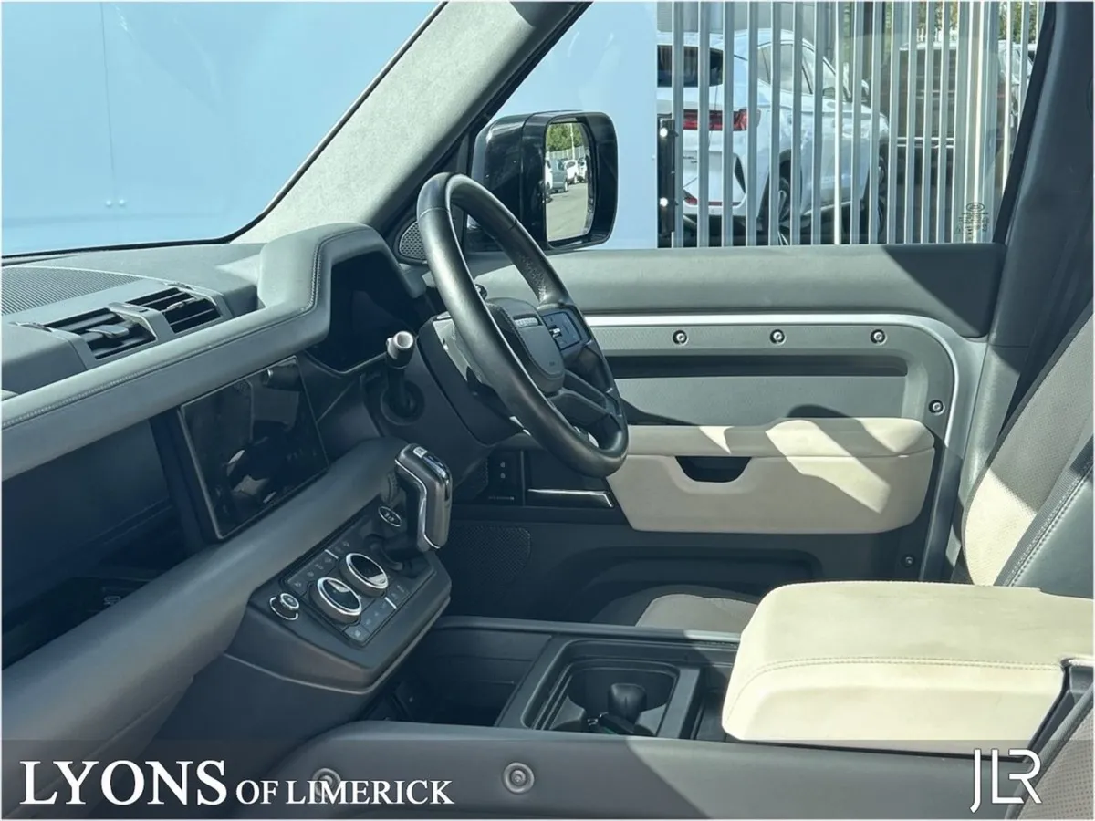 Land Rover Defender 110 2.0 Si4 Phev X Dynamic SE - Image 3