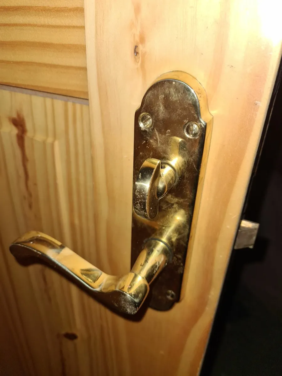 Good quality solid wood internal pine doors - Image 4