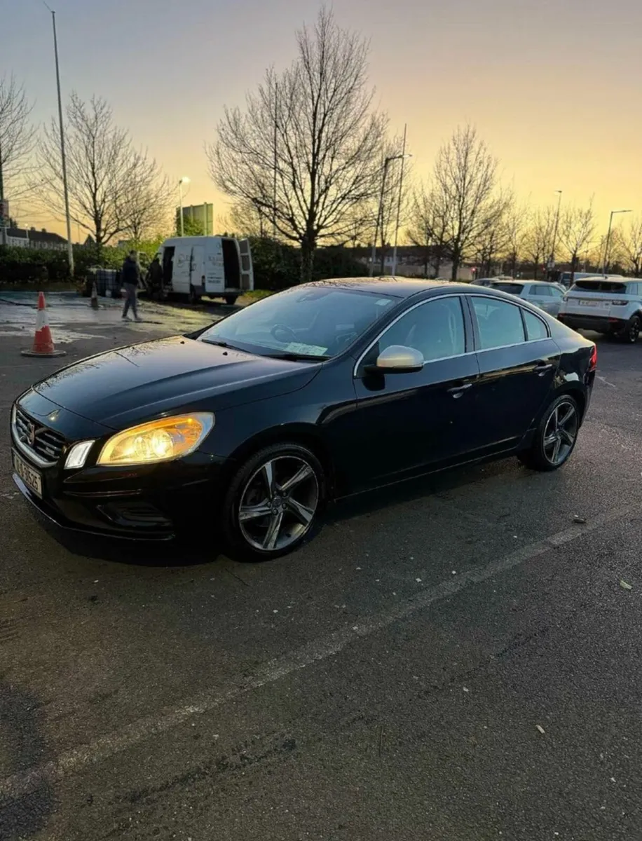Volvo S60 2012 - Image 1
