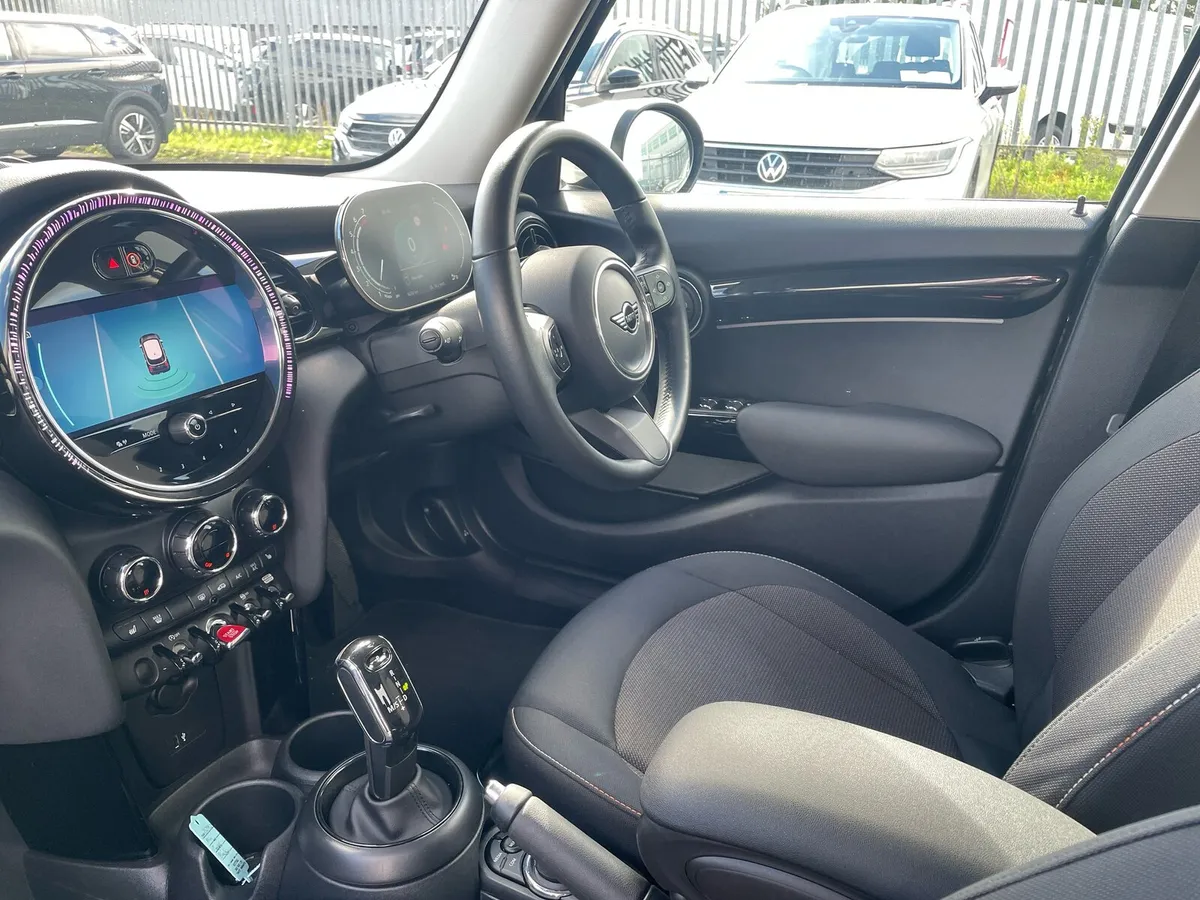 2023 Mini Cooper 1.5L Classic Auto - Image 3