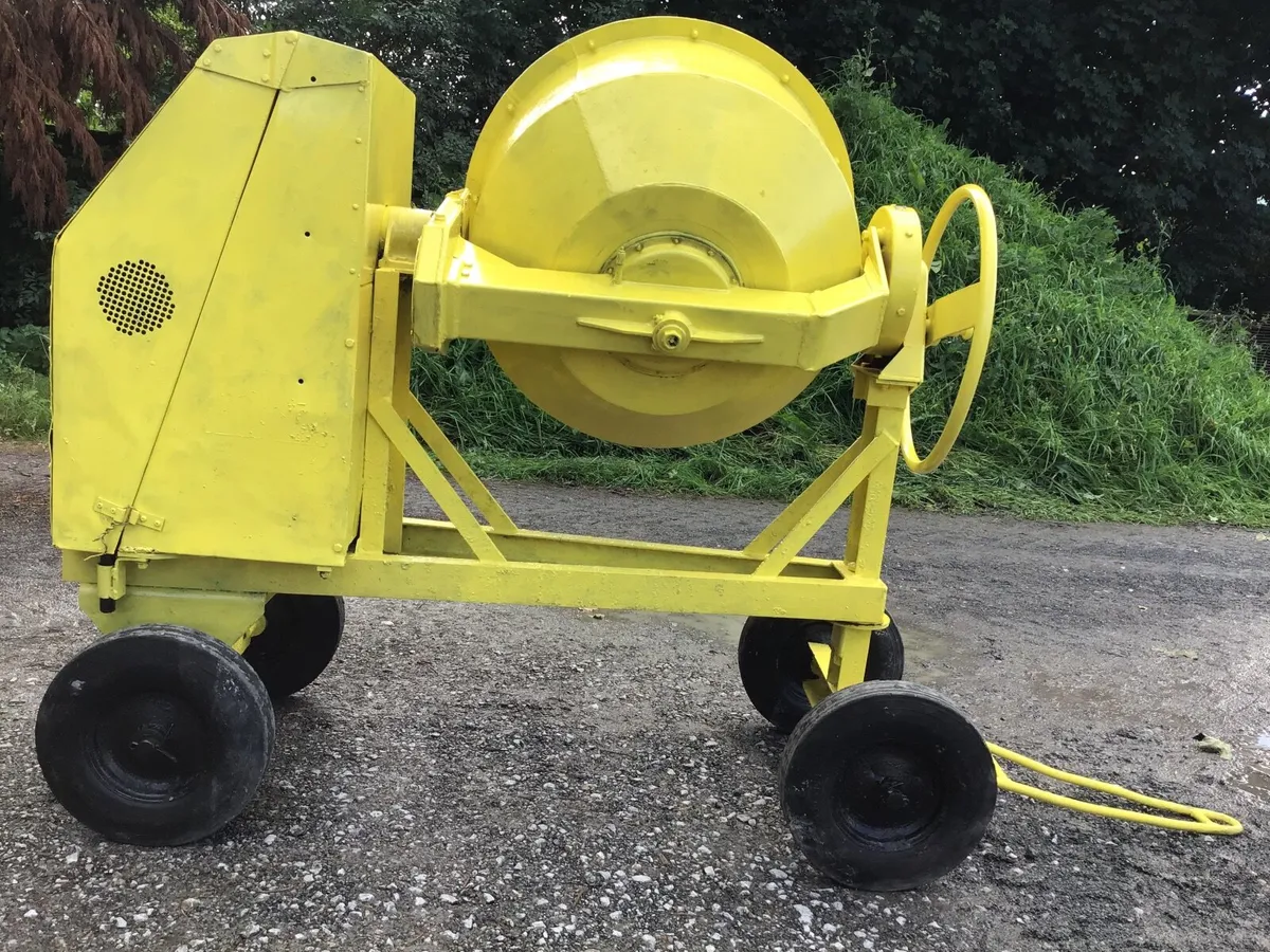 Diesel cement mixer - Image 2