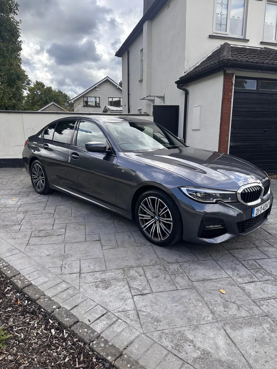 BMW 3-Series 2021 - Image 2