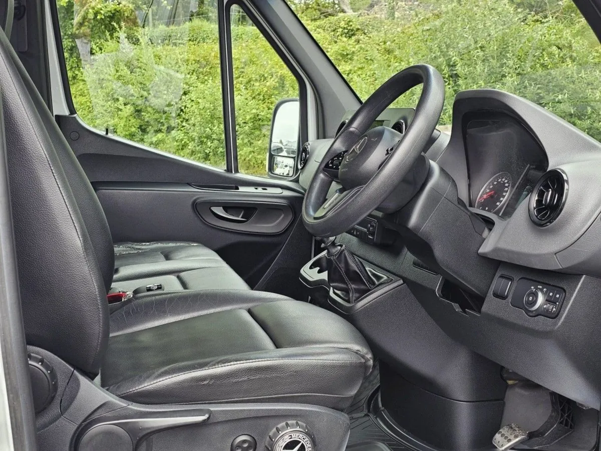 Mercedes-Benz Sprinter 516/43 3.5t Fridge Van - Image 2
