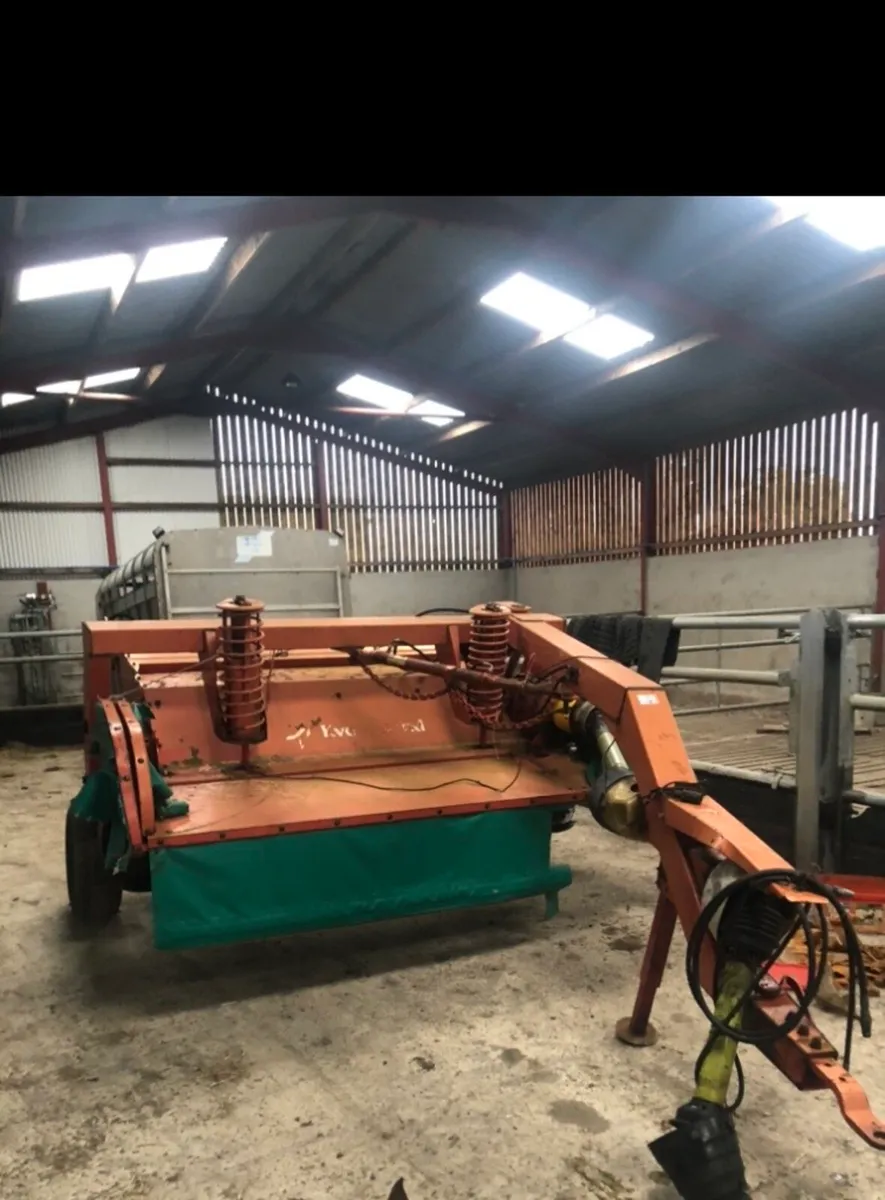 Kverneland taarup 337 mower - Image 1