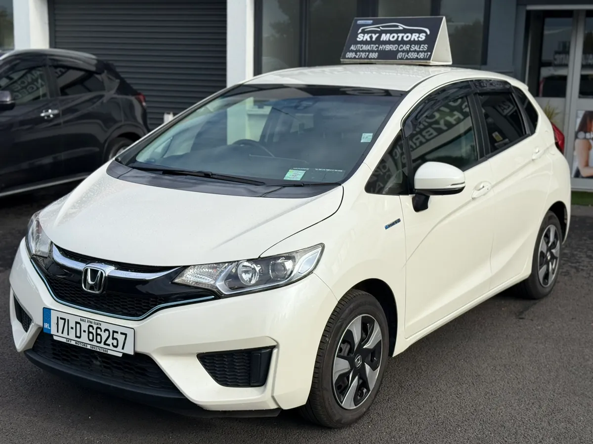 2017 Honda Jazz/Fit 1.5 Hybrid,Auto ,Low Miles 34K - Image 3