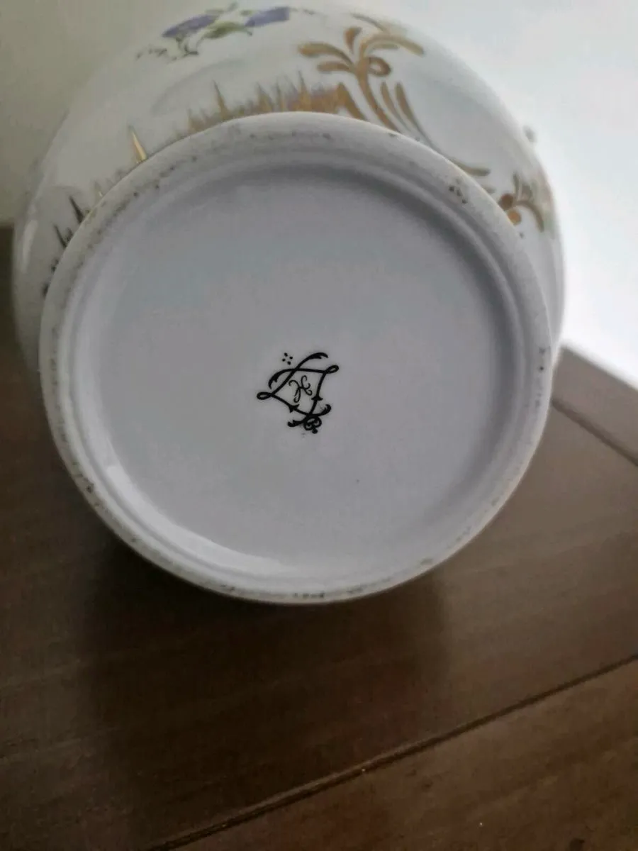 VASE - Image 3