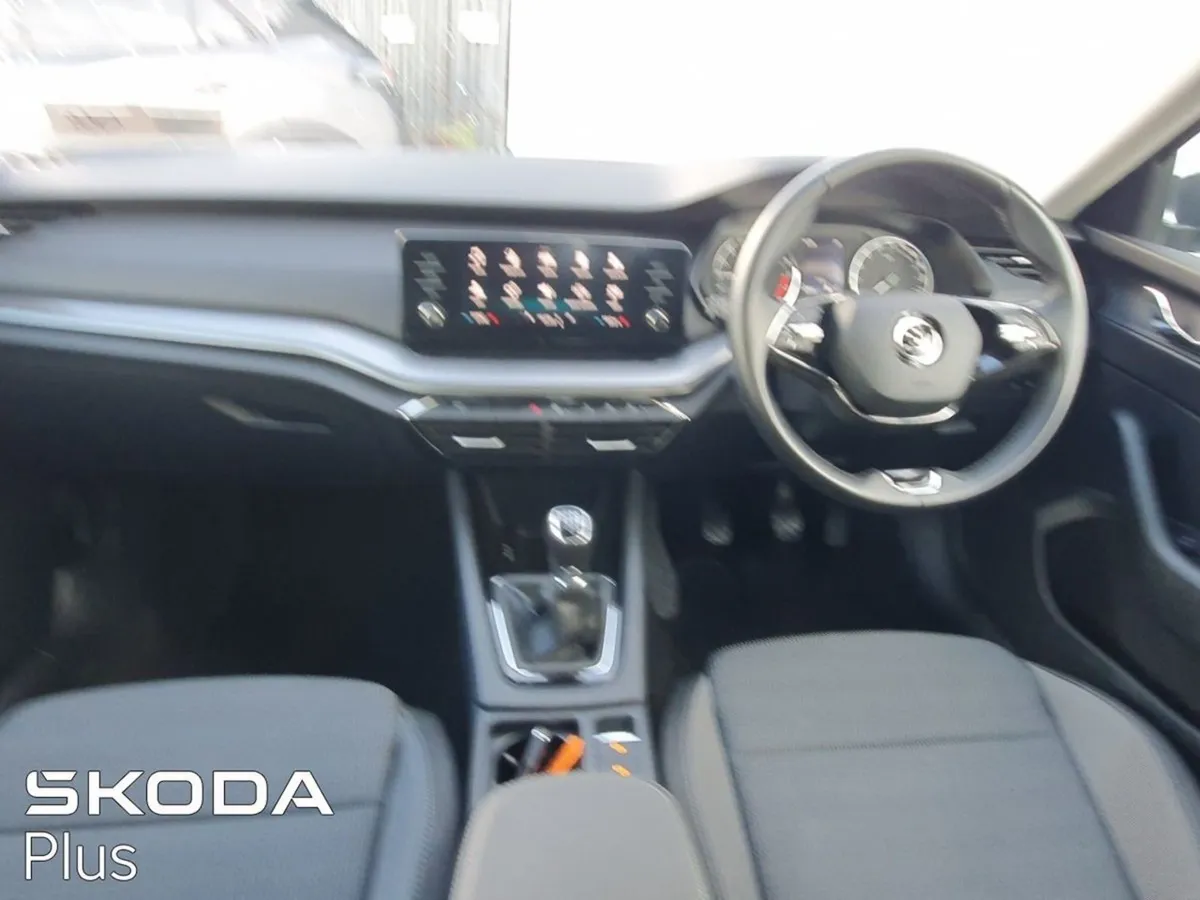 Skoda Octavia Octavia AMB 2.0tdi 115HP - Image 2