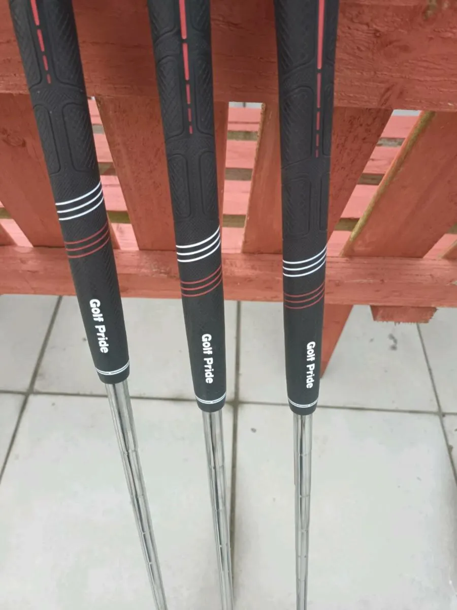 Left-hand golf wedge set - Image 2