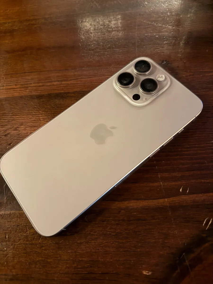 iPhone 15 pro max 256gb - Image 1
