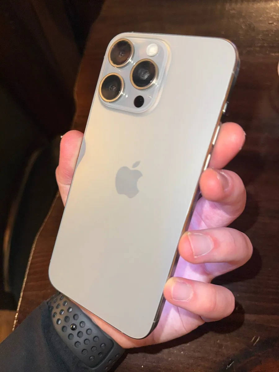 iPhone 15 pro max 256gb - Image 4