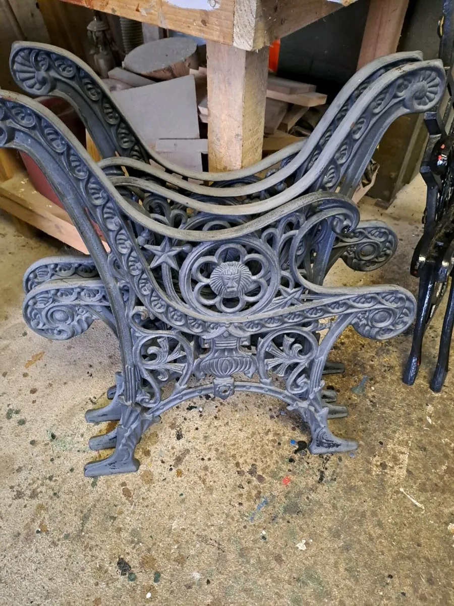 Garden benches, bench ends wanted... - Image 4