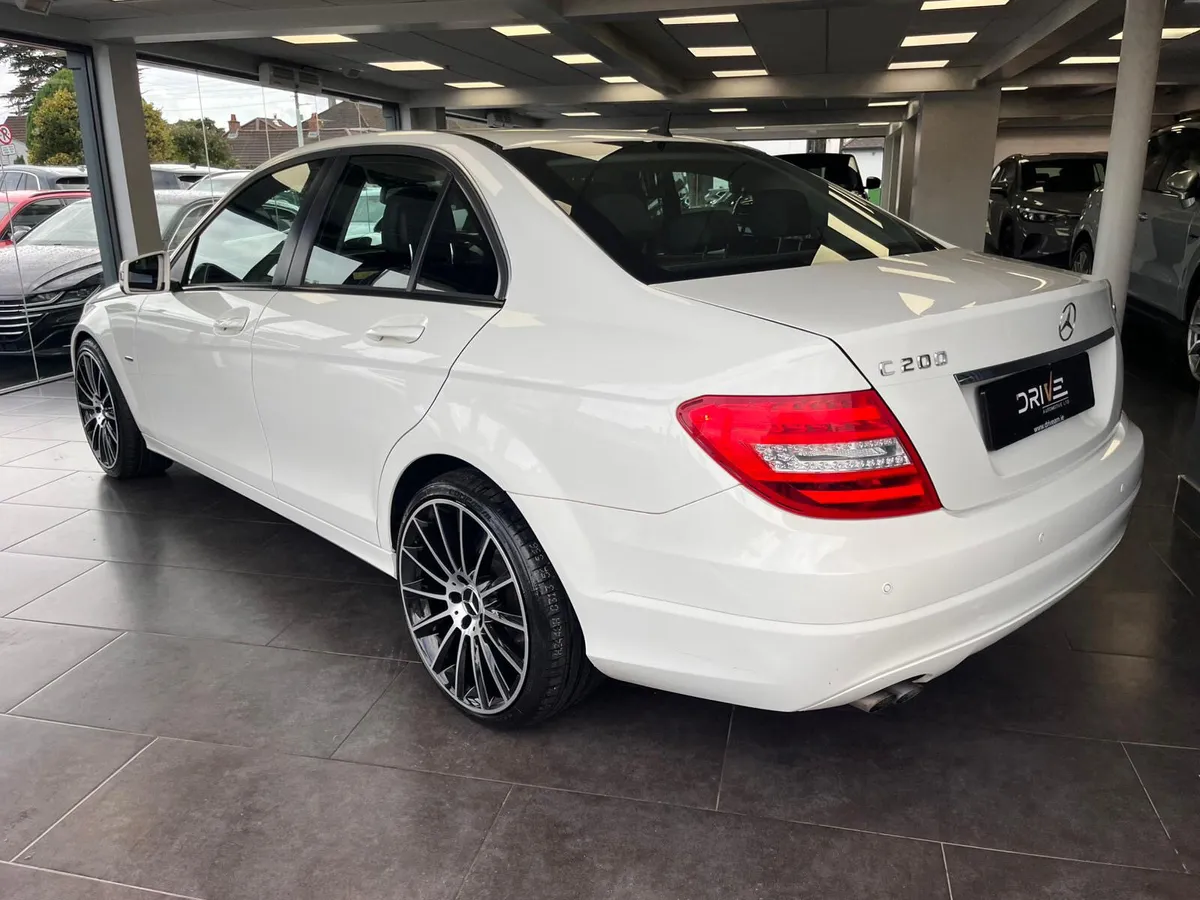 Mercedes-Benz C-Class 2012 C200 CDI Automatic - Image 2