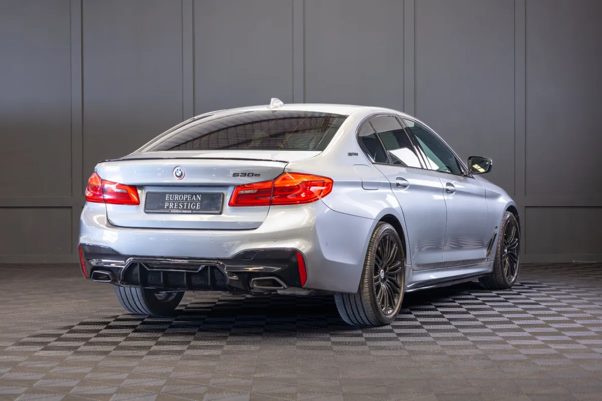 2019 BMW 5-Series 530e M-Sport - Image 3