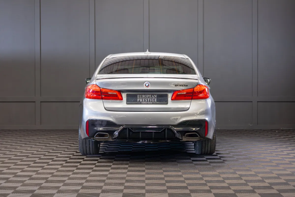 2019 BMW 5-Series 530e M-Sport - Image 4