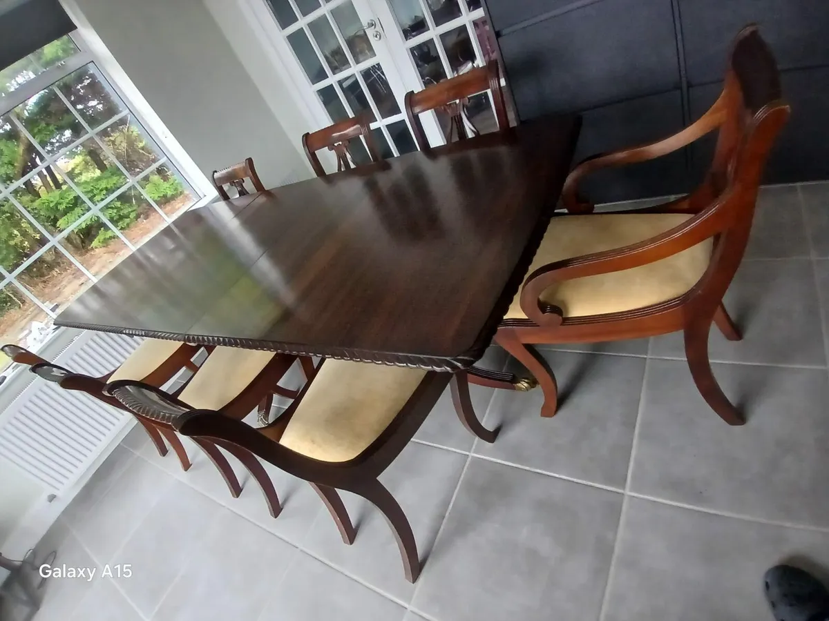 Dining table - Image 3
