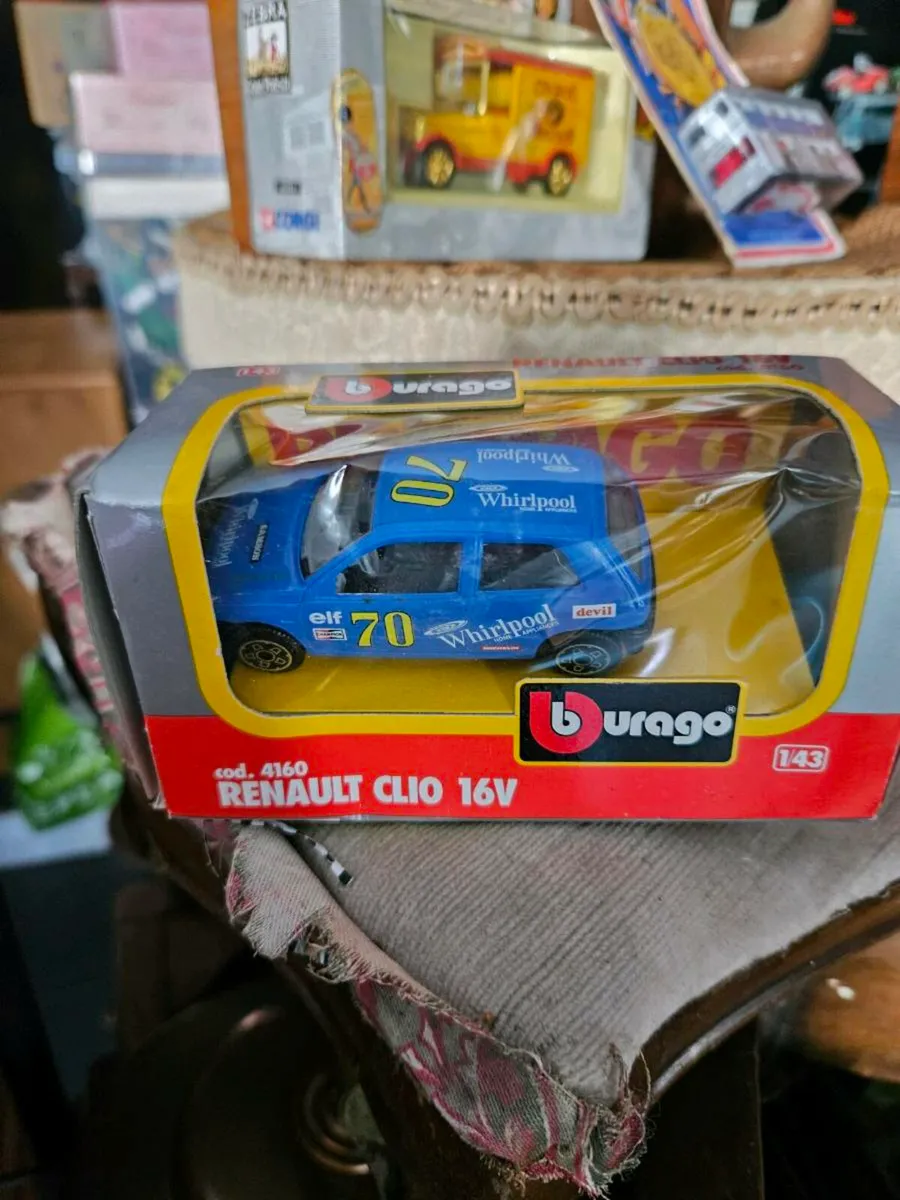 Corgi Burago Renault Clio - Image 1