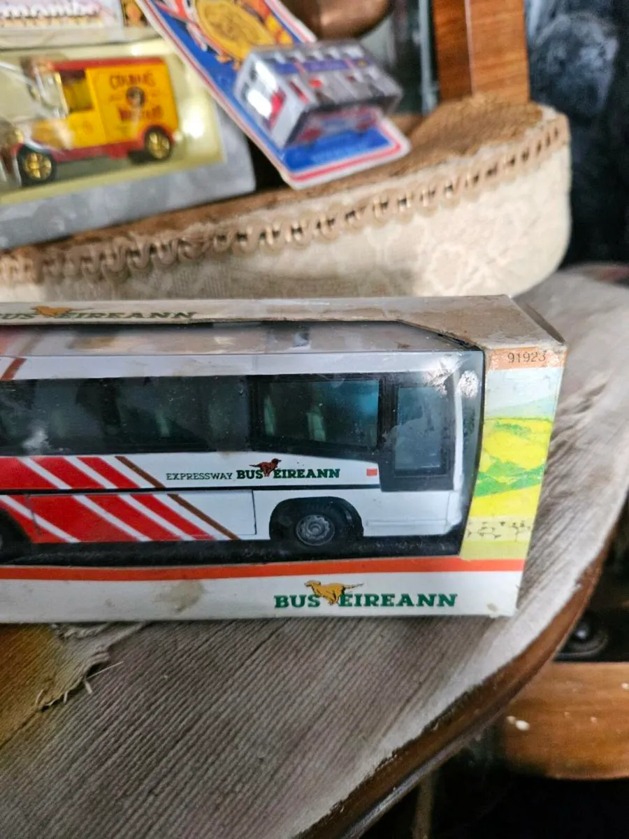 Corgi Bus Eireann Bus - Image 2