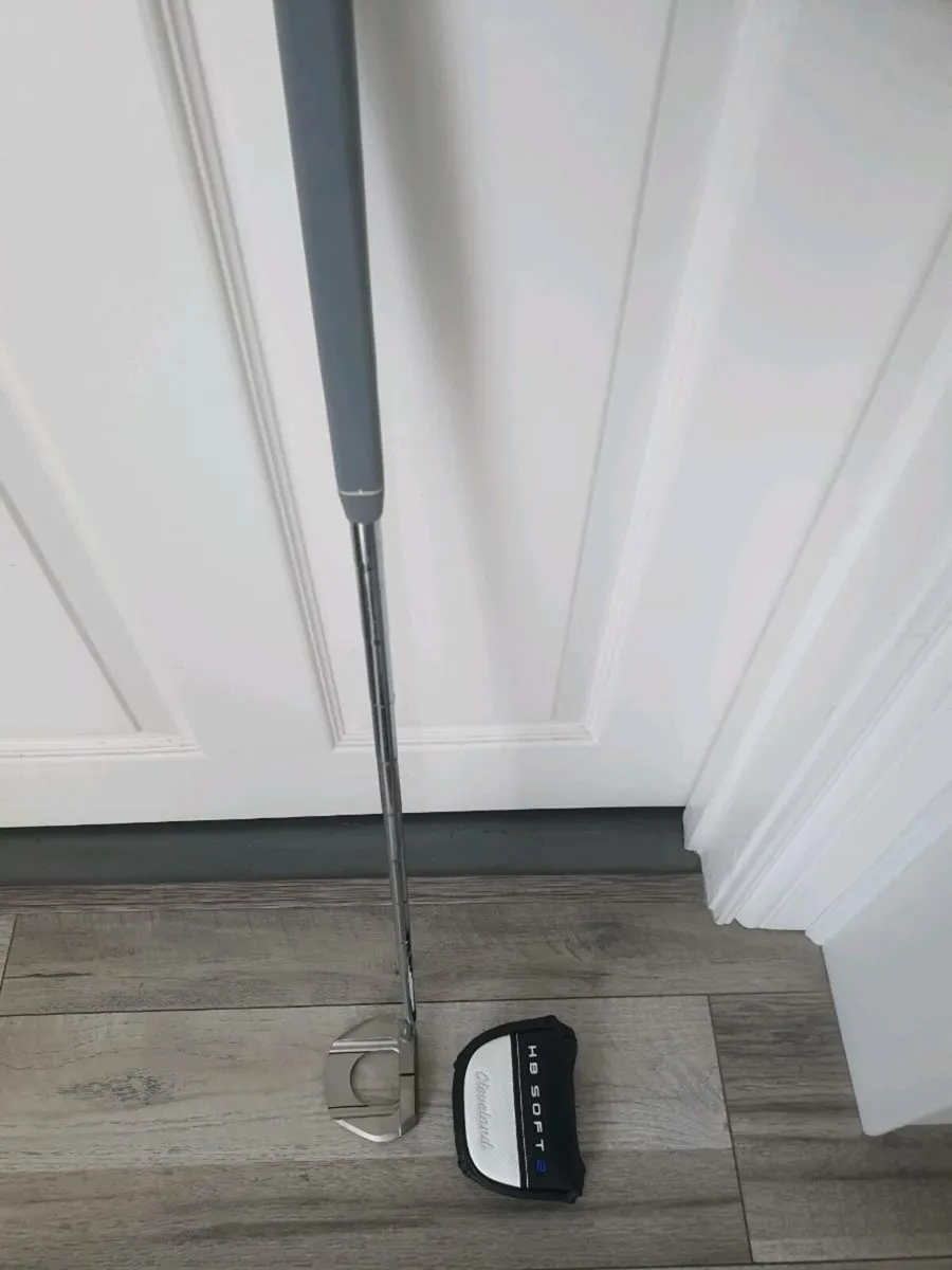 Golf putter - Image 1