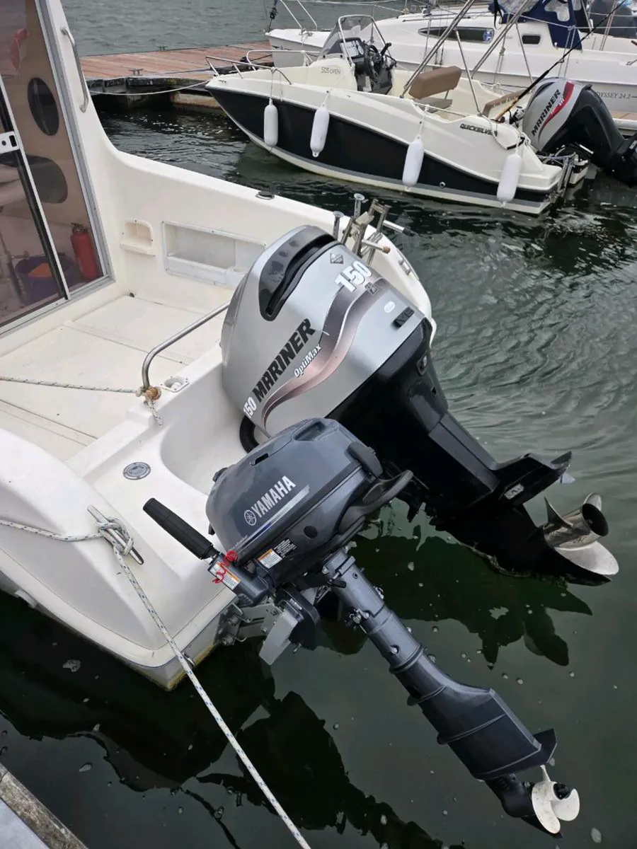 Saver Manta Fisher Power Boat - Image 4