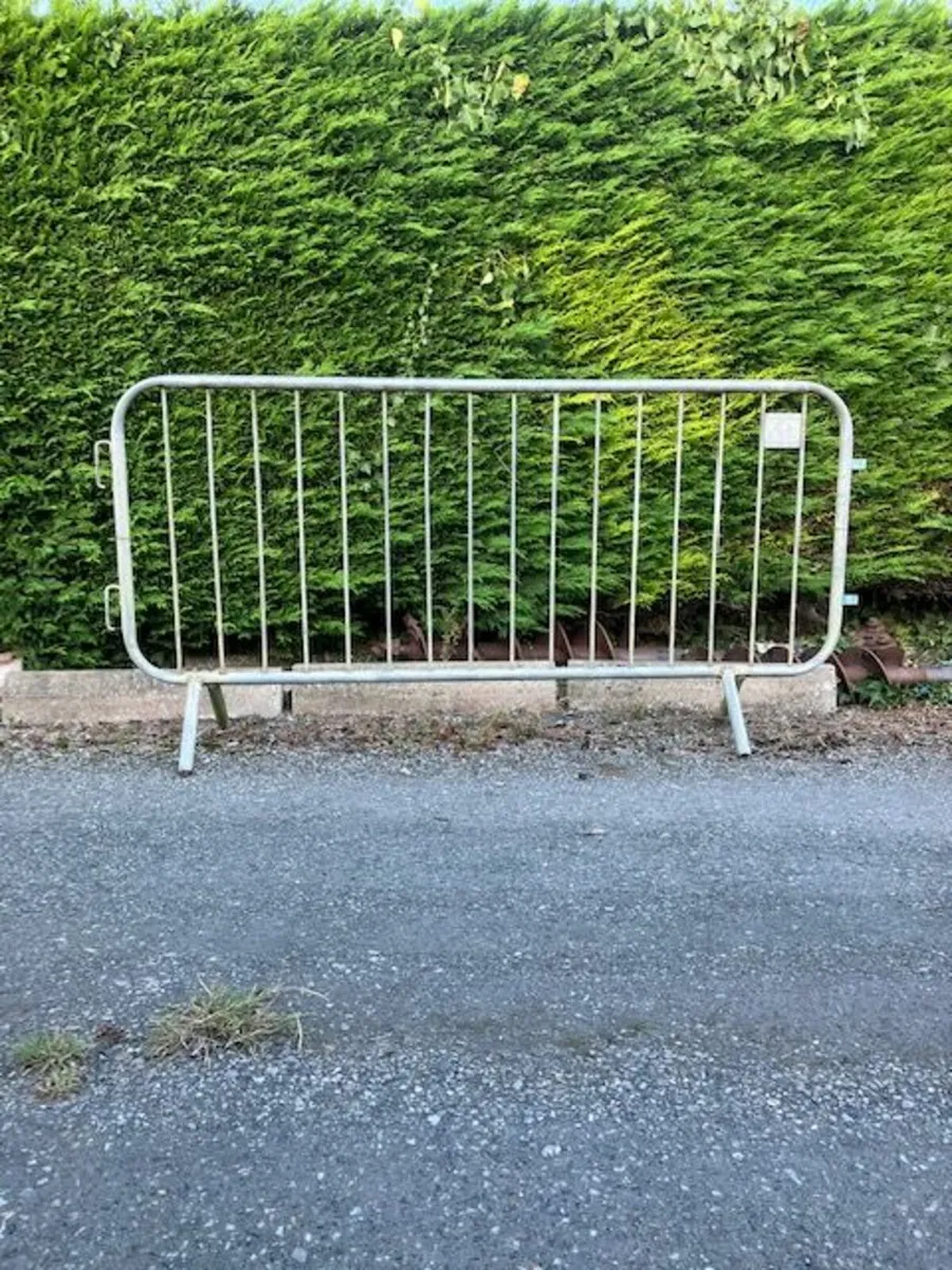 Crowd Control Barriers