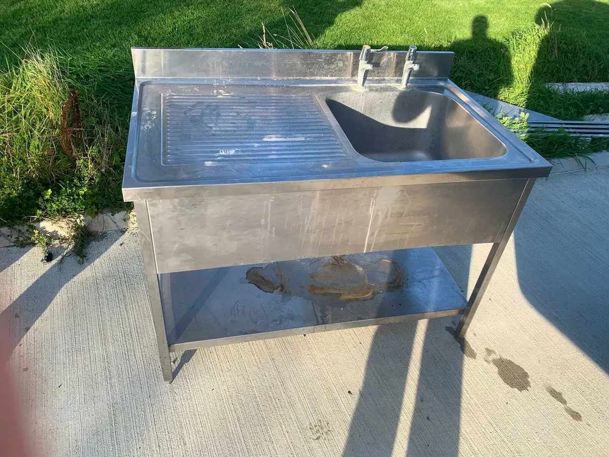 Stainless steel sinks - Image 1