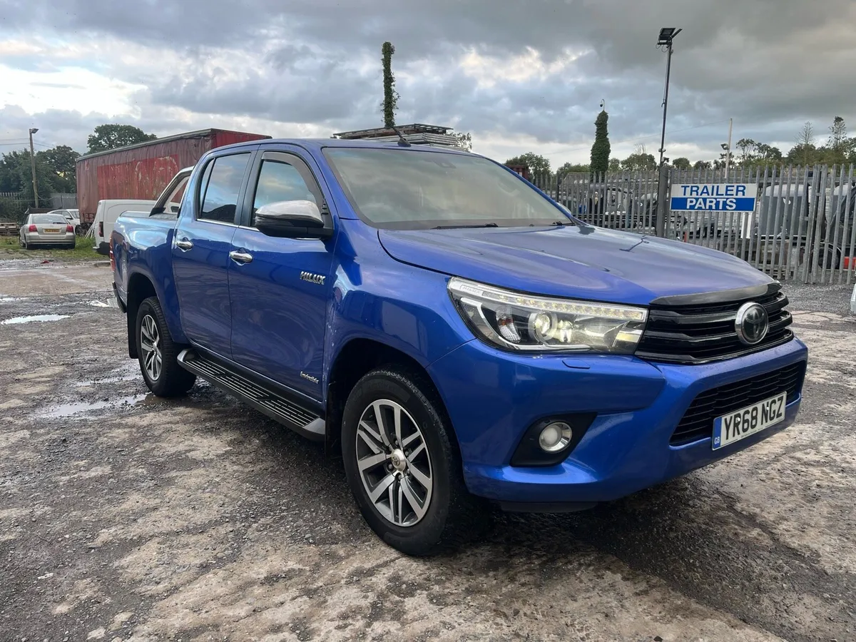 2018 Toyota Hilux invincible - Image 1
