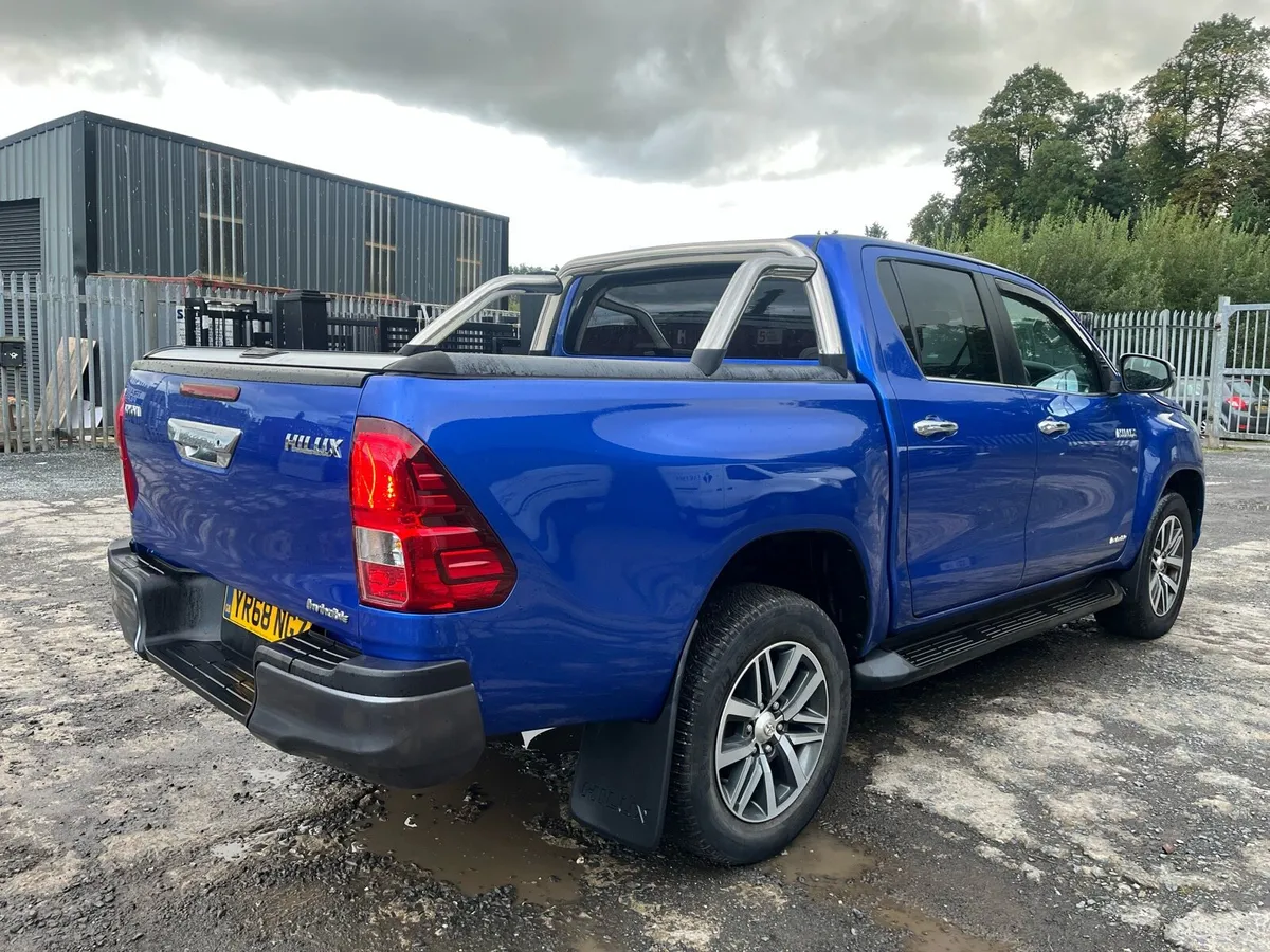 2018 Toyota Hilux invincible - Image 3