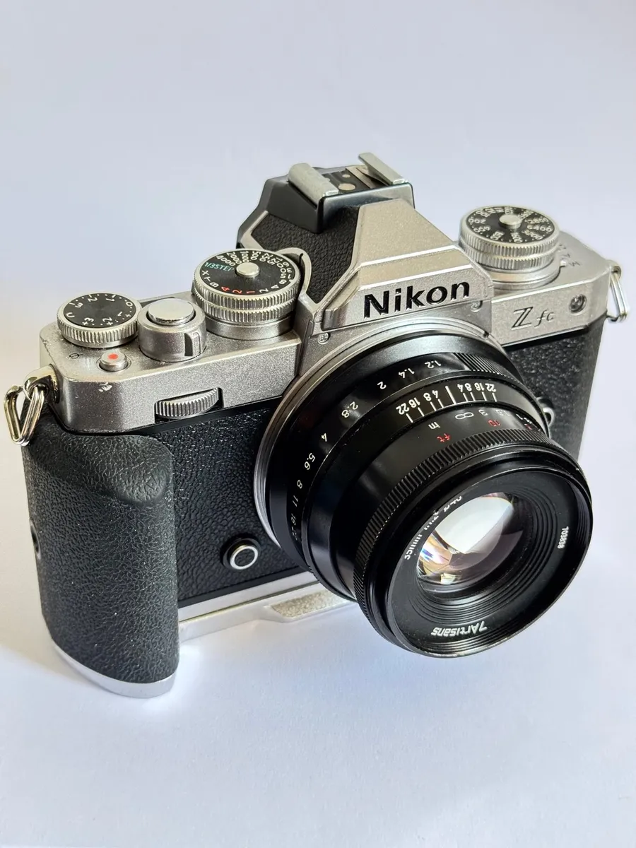 Nikon Z fc DX Mirrorless Camera + 7artisans 35mm - Image 3
