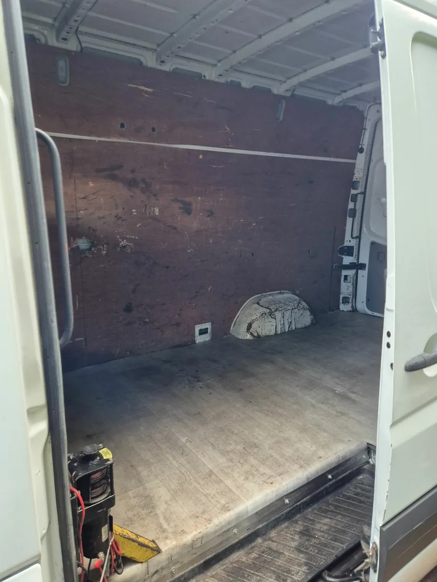 Mercedes-Benz Sprinter 2013 mwb - Image 2