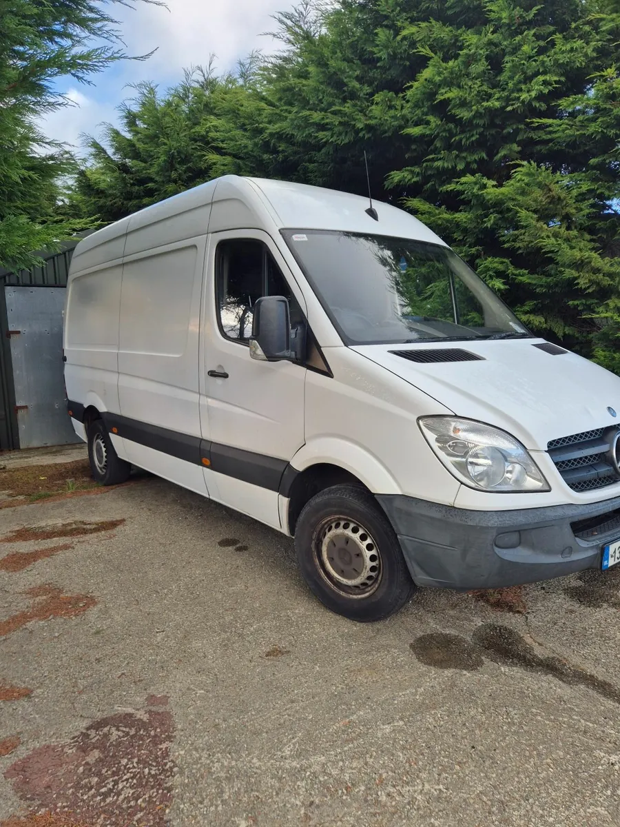 Mercedes-Benz Sprinter 2013 mwb - Image 1