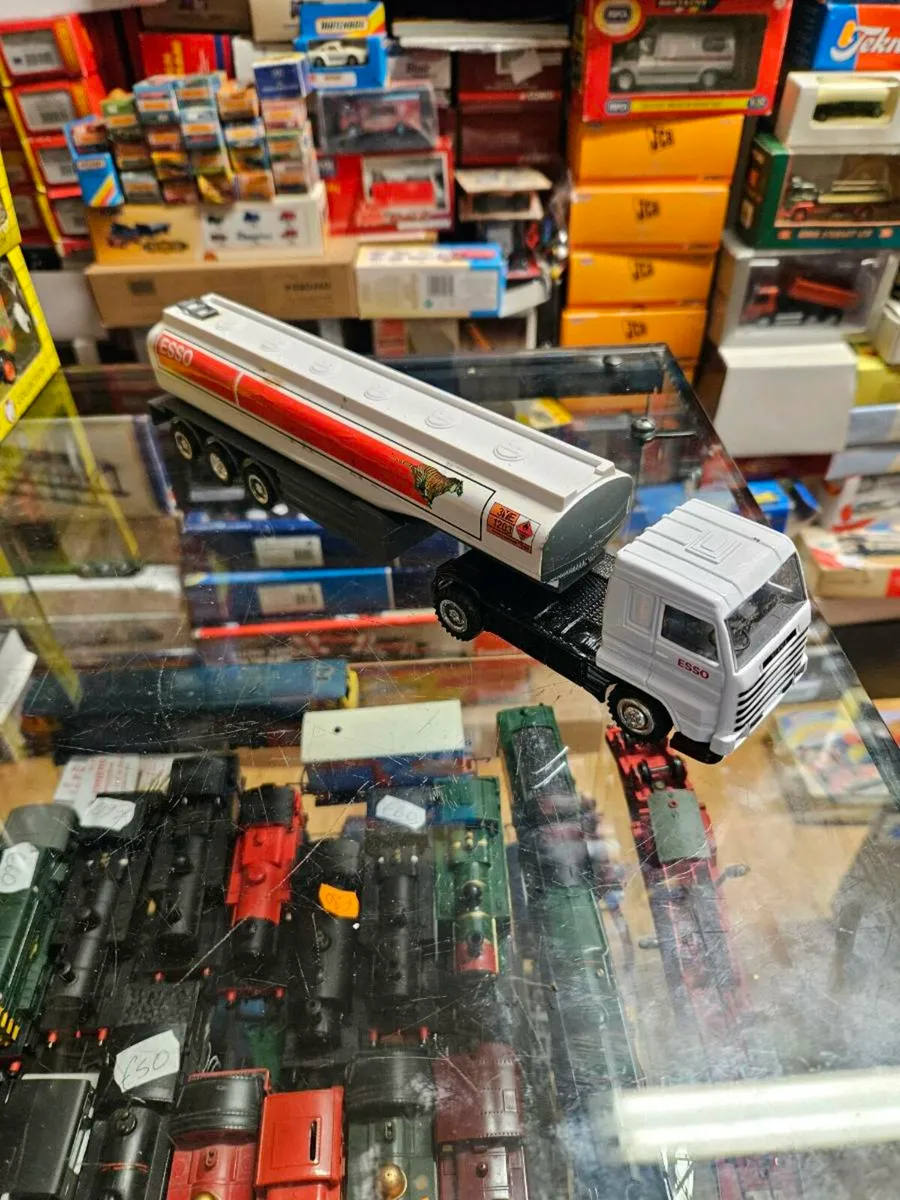 Corgi Esso Truck - Image 1