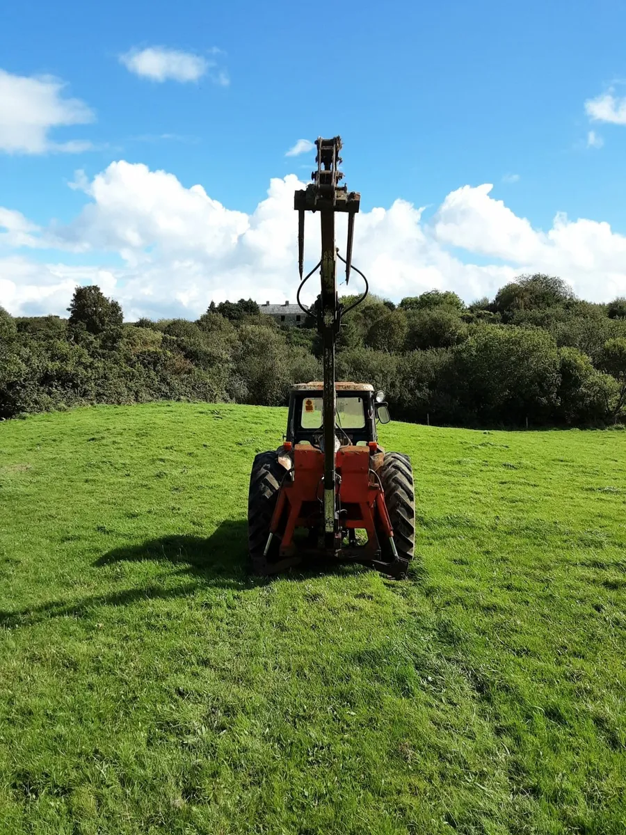 David Brown Tractor with David Brown Digger/Loader - Image 3
