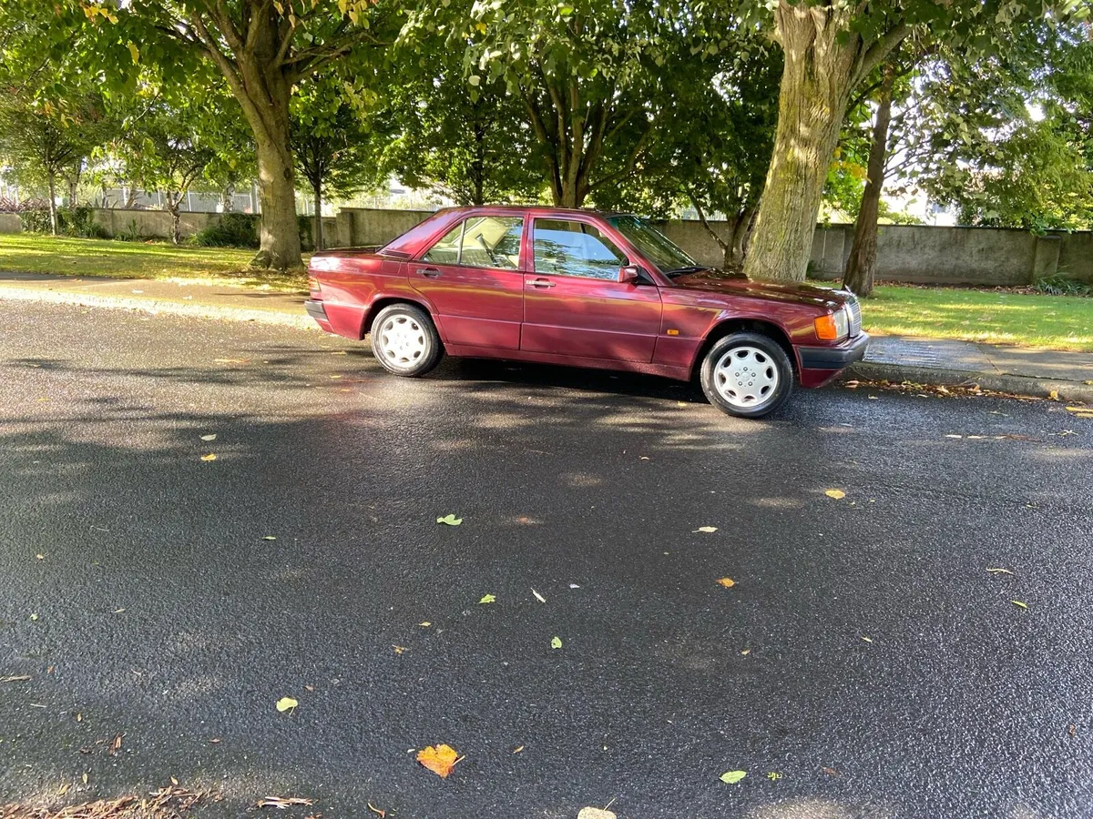 Mercedes190e 1.9 ltd 1992 automatic - Image 2