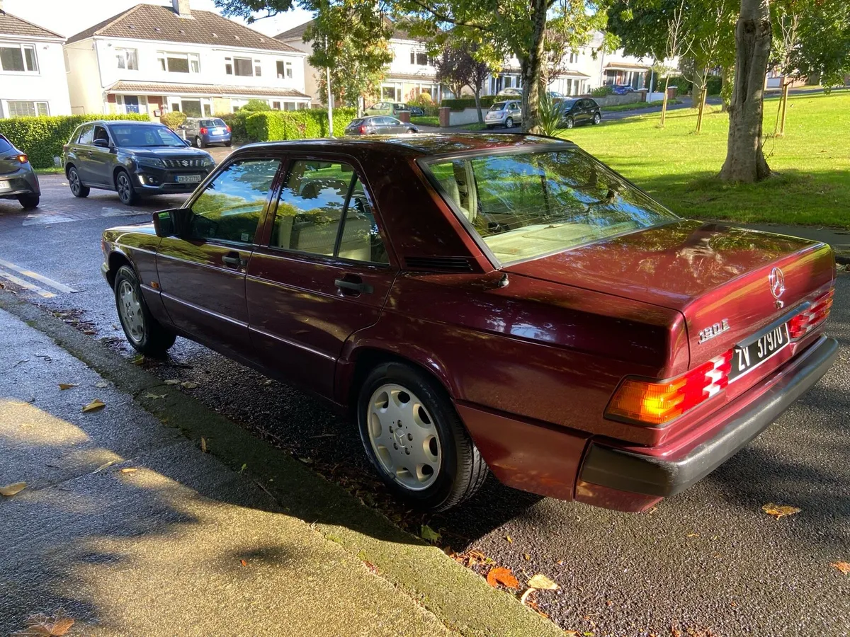 Mercedes190e 1.9 ltd 1992 automatic - Image 4
