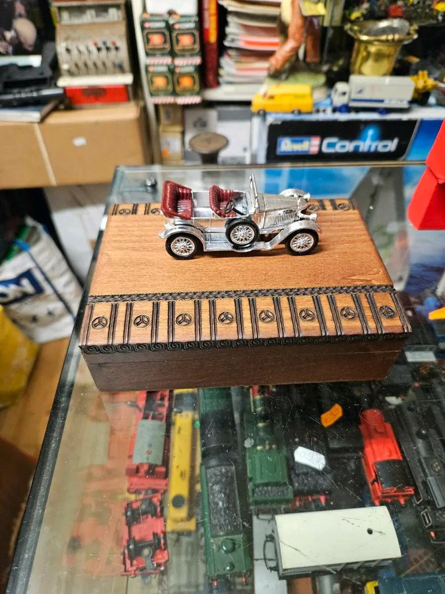 Matchbox Lesney Yesteryear Presentation Box - Image 2