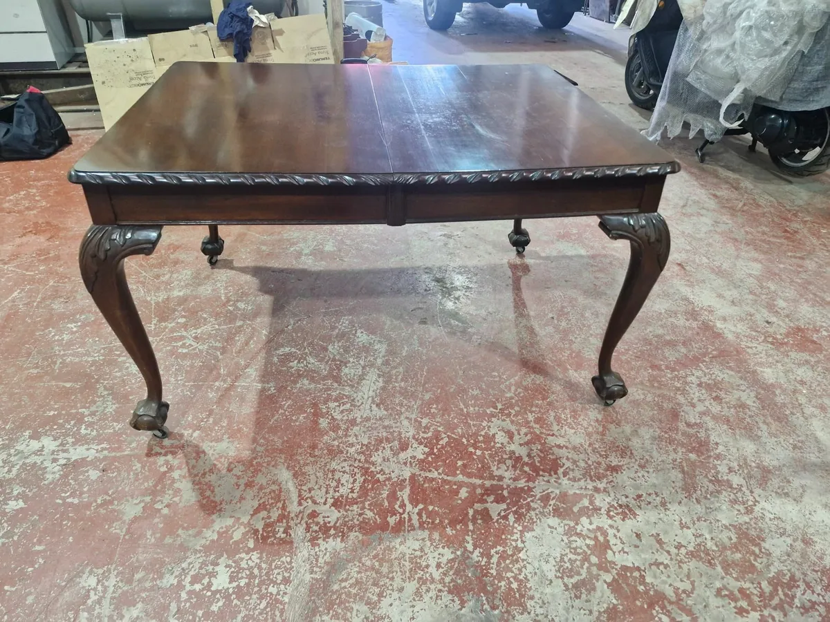 Dining table - Image 4
