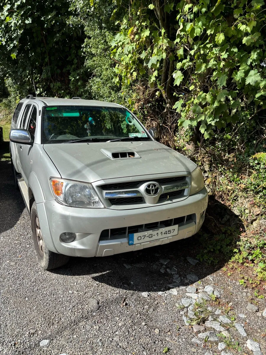 Toyota Hilux - Image 1