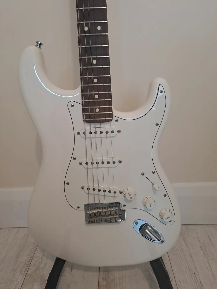 Fender player stratocaster - Image 4