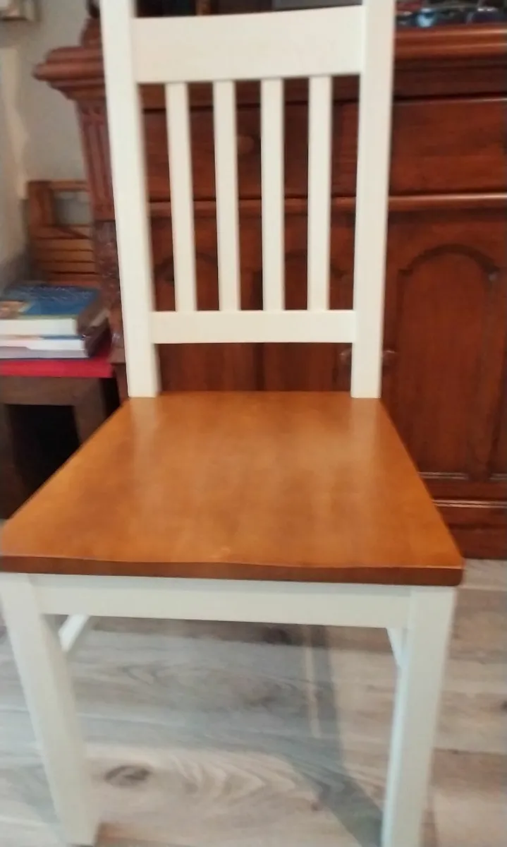 Dining room table and chairs - Image 2