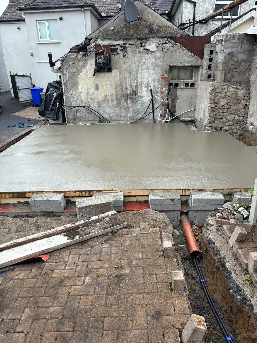 Builder - Image 4
