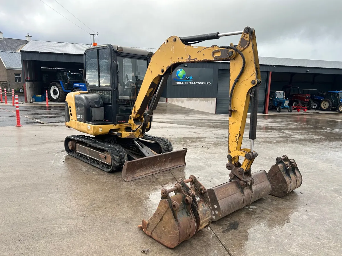 Caterpillar 302.5 C/W x4 Buckets - Image 2