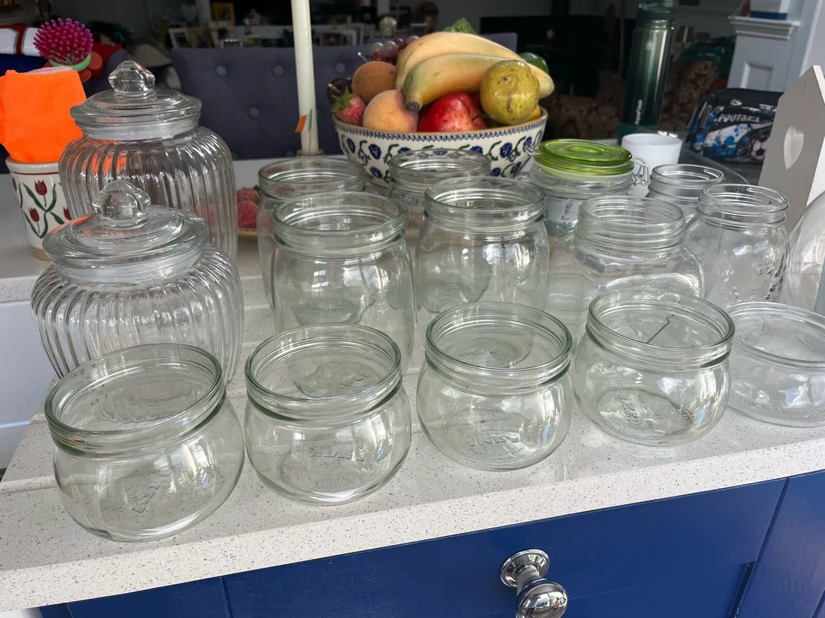 Forrero Rocher stand / sweet jars/wedding items - Image 3