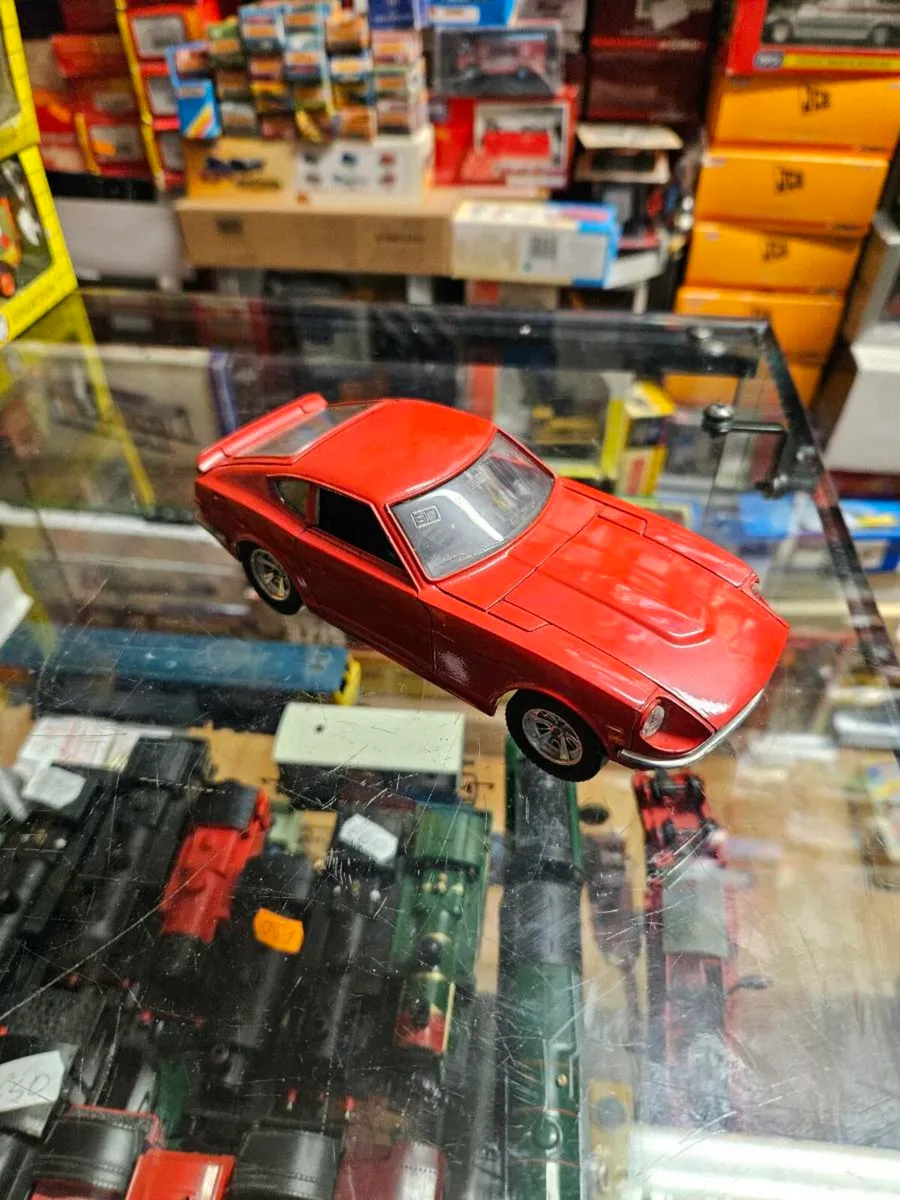 Corgi Burago Datsun 240 Z 1.24 - Image 1