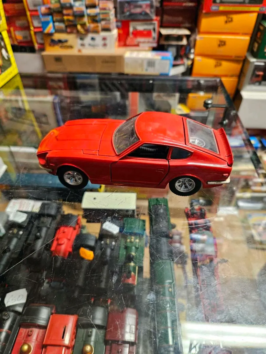 Corgi Burago Datsun 240 Z 1.24 - Image 4