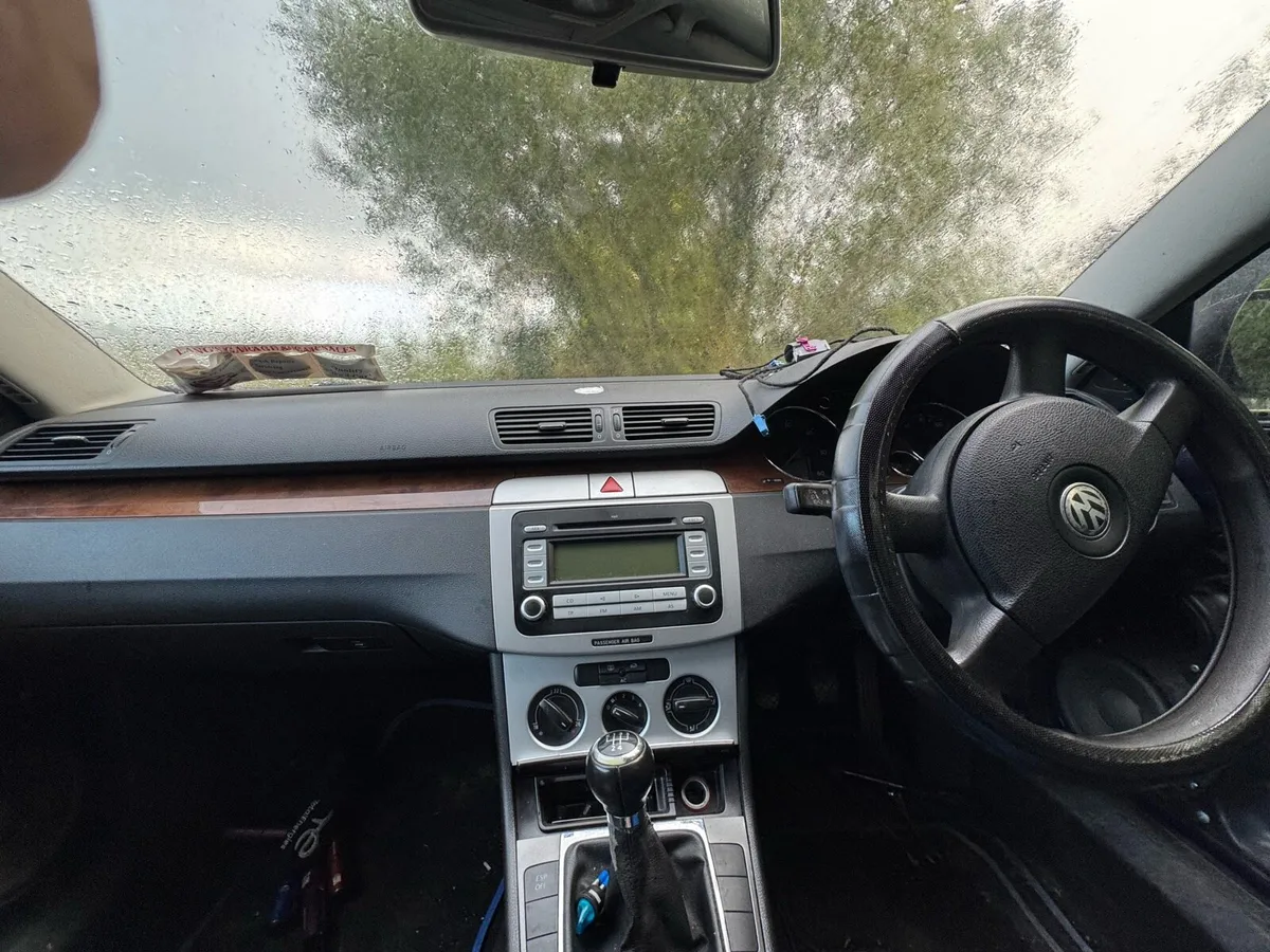 B6 Passat for breaking - Image 3
