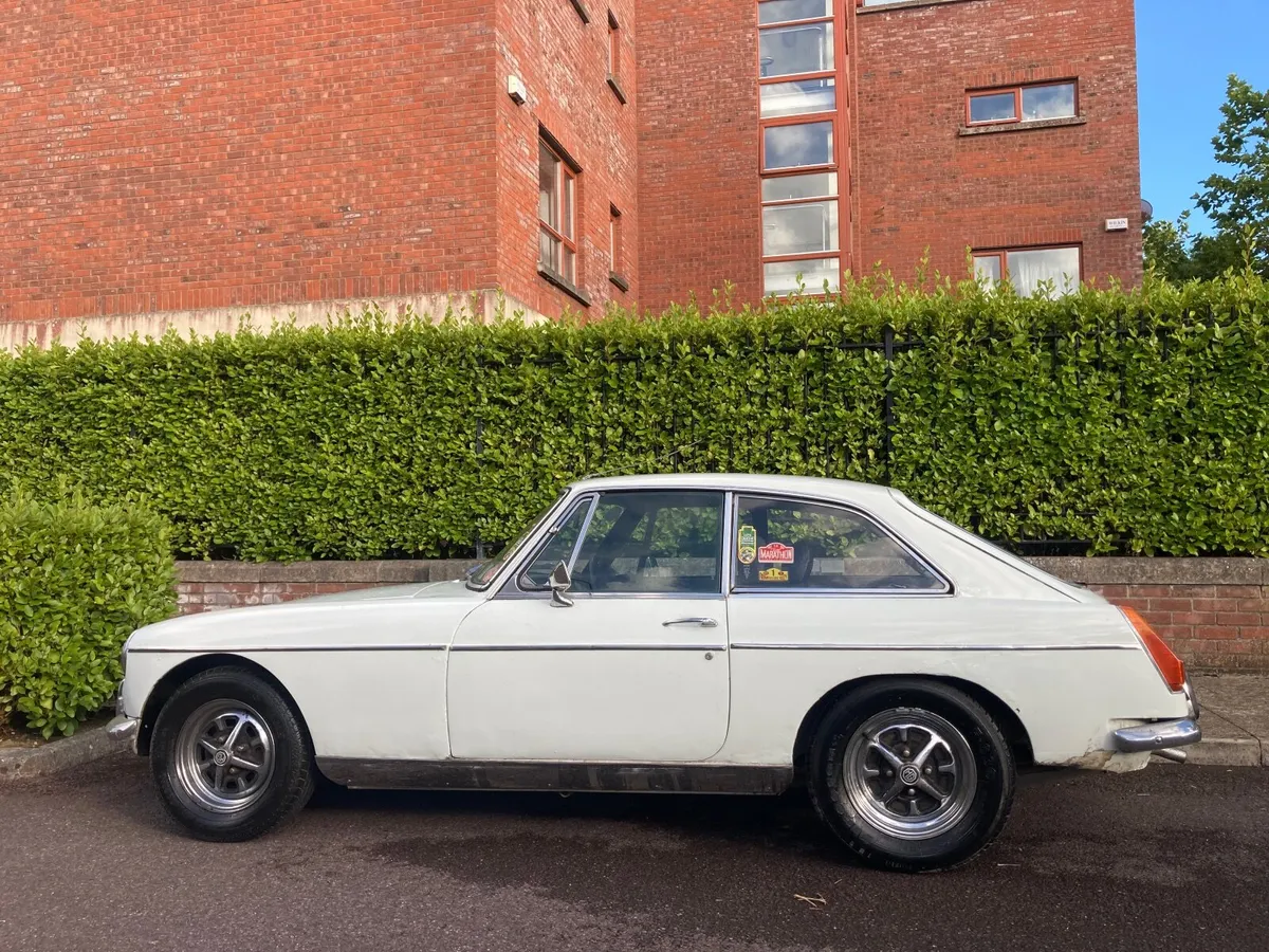 1973 MG B GT - Image 4