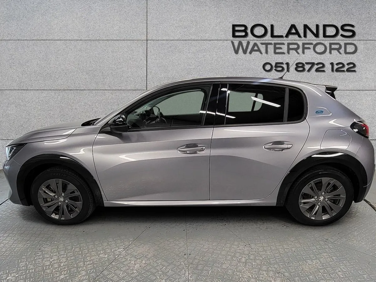 Peugeot 208 Electric 136bhp (50 Kwh) Allure Pack - Image 4