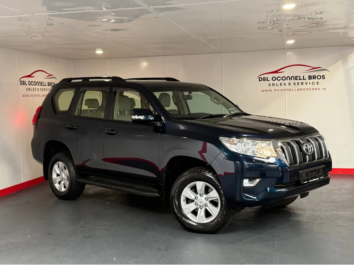 Toyota Land Cruiser LAND CRU LWB BUSINESS 4DR A CR - Image 1