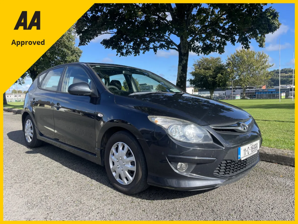 Hyundai i30 1.6 CRDI CLASSIC 90PS ISG 5DR - Image 1